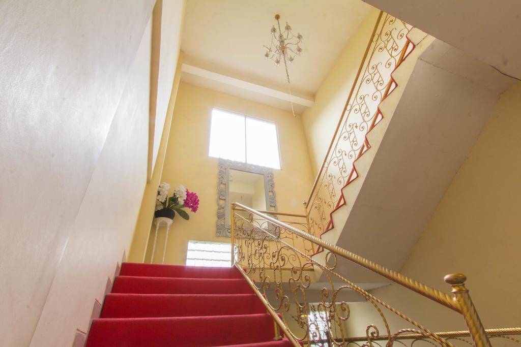 Wijaya Imperial Hotel Baturetno Екстер'єр фото