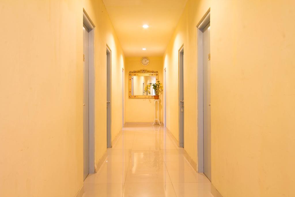 Wijaya Imperial Hotel Baturetno Екстер'єр фото