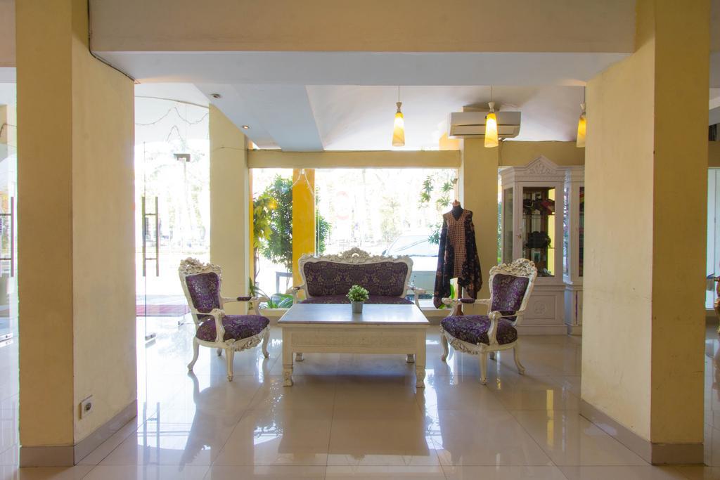 Wijaya Imperial Hotel Baturetno Екстер'єр фото