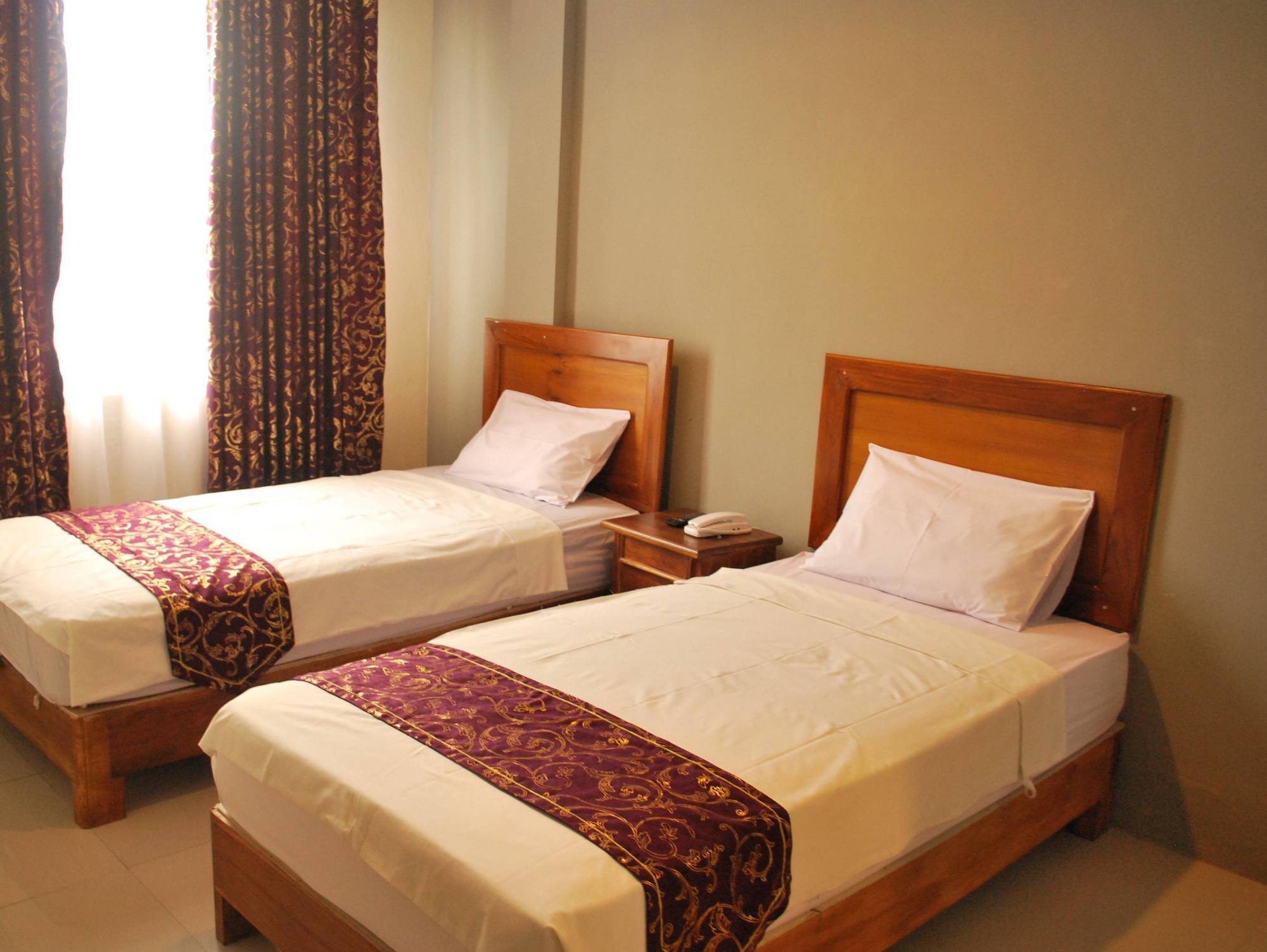 Wijaya Imperial Hotel Baturetno Екстер'єр фото