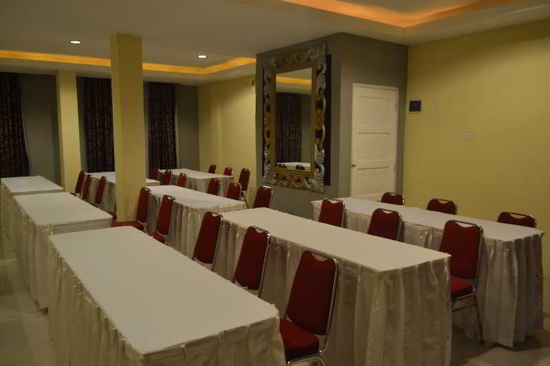 Wijaya Imperial Hotel Baturetno Екстер'єр фото